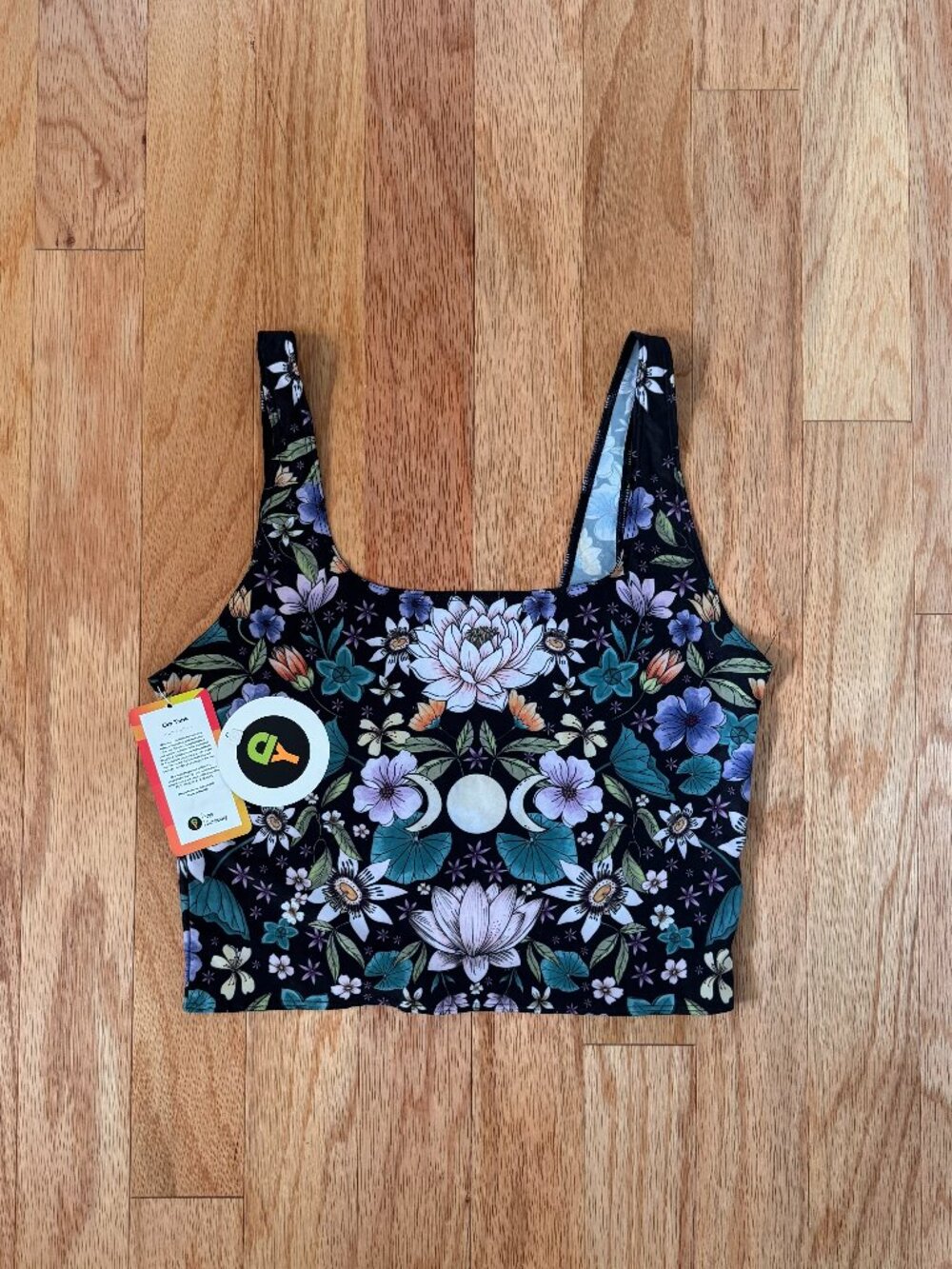 NWT Yoga Democracy Om Tank Divine Feminine Floral Print Cropped Size Large